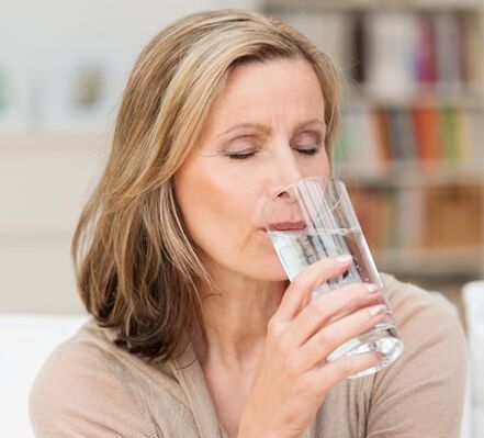 Gluconol lavado com água limpa sem gás